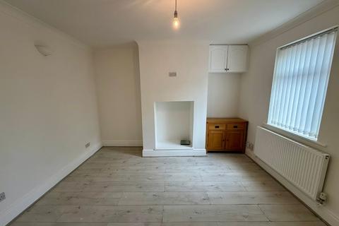3 bedroom terraced house to rent, Croxteth Hall Lane, Liverpool L11