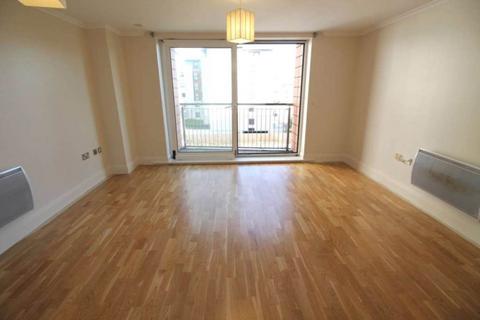1 bedroom apartment to rent, Holland Gardens, Brentford