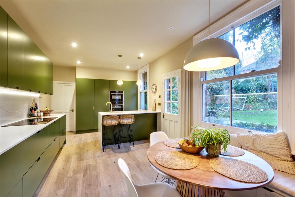 Kitchen (3).jpeg