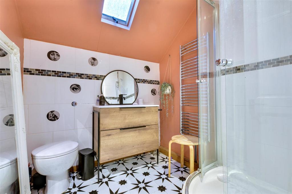 Ensuite (2).jpeg