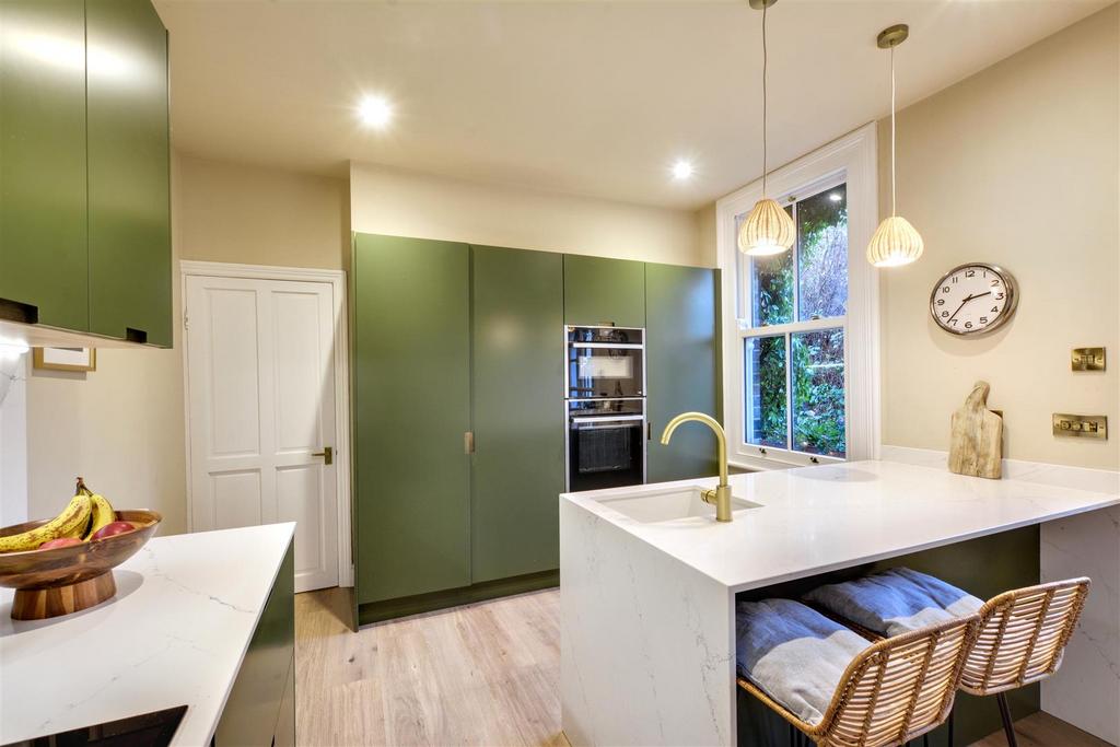 Kitchen (4).jpeg