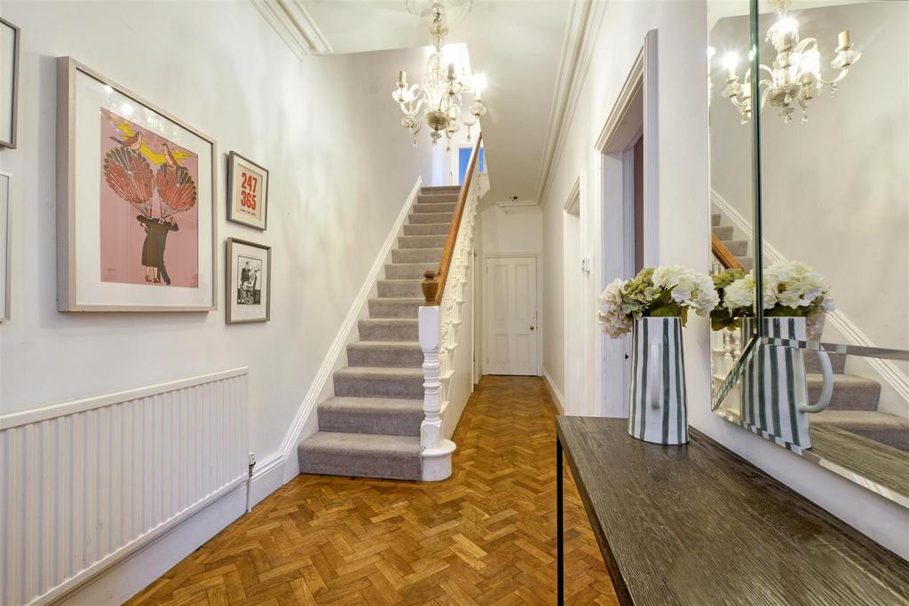Entrance Hall (3).jpeg