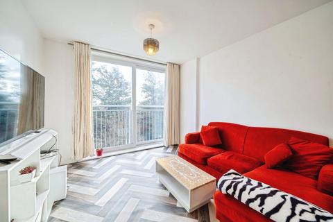 2 bedroom flat for sale, Wooldridge Close, Feltham TW14