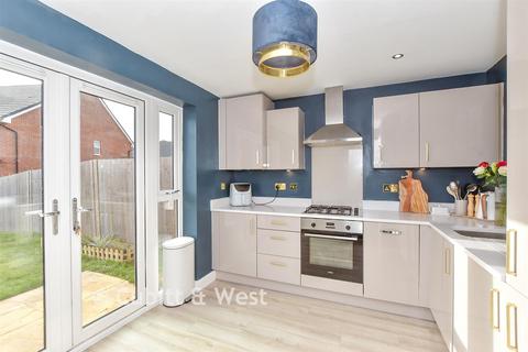 2 bedroom semi-detached house for sale, Sears Close, Westhampnett, Chichester, West Sussex