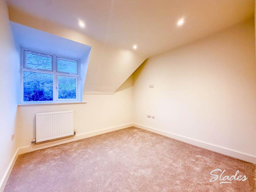 Bedroom 2 (2)