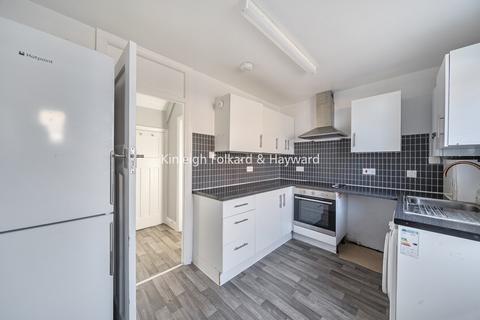 2 bedroom maisonette for sale, East Close, Barnet, EN4
