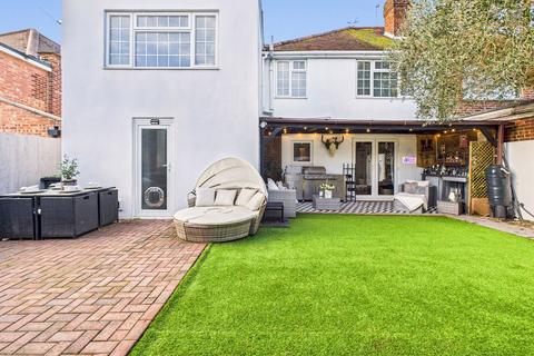 undefined, Glebeside Avenue, Worthing, BN14 7PR