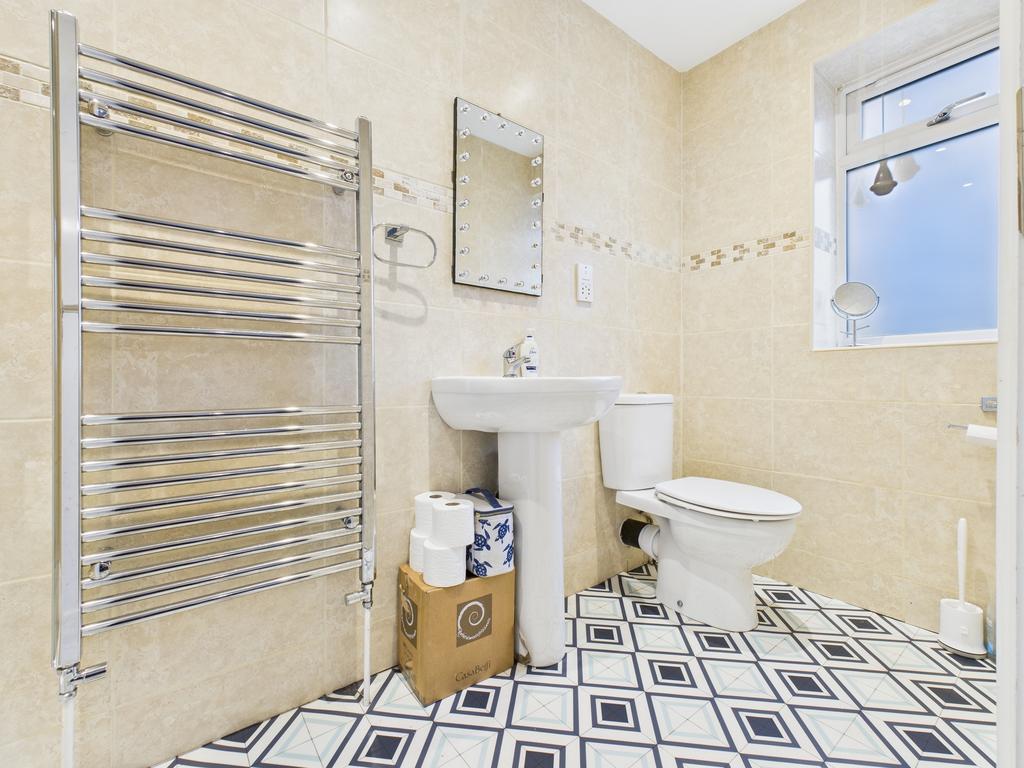 Ensuite