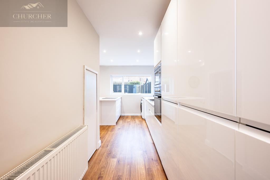 17hesketh Road-12