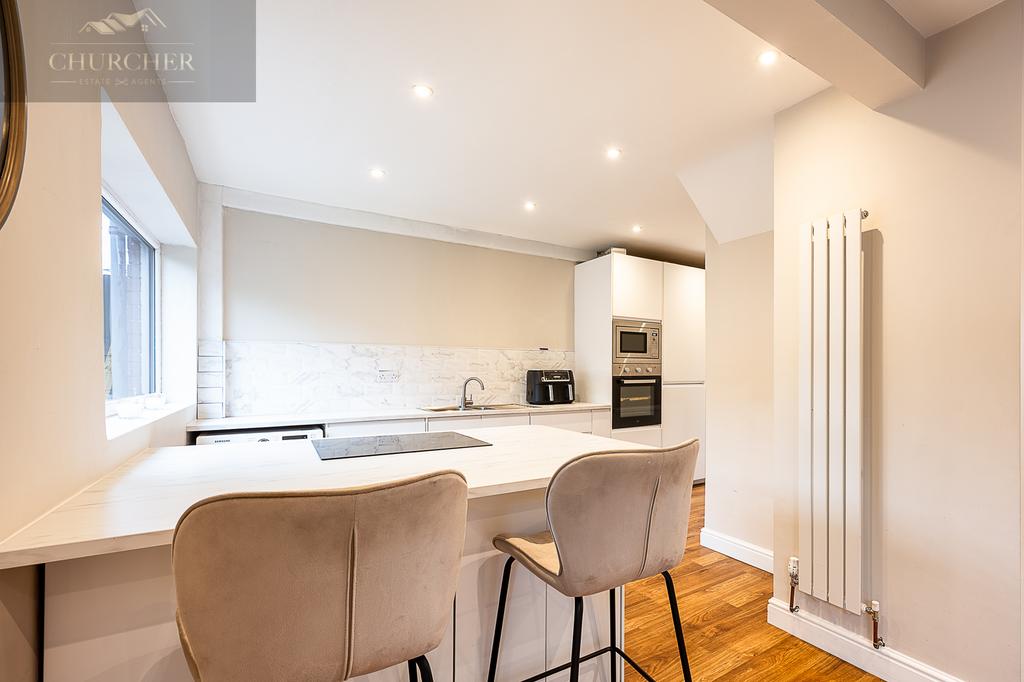 17hesketh Road-10