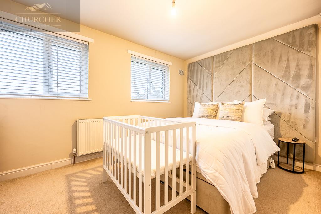 17hesketh Road-01