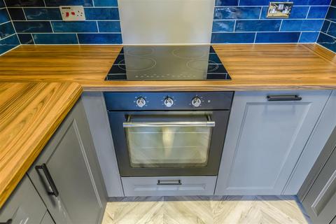 1 bedroom flat for sale, Teresa Mews, London