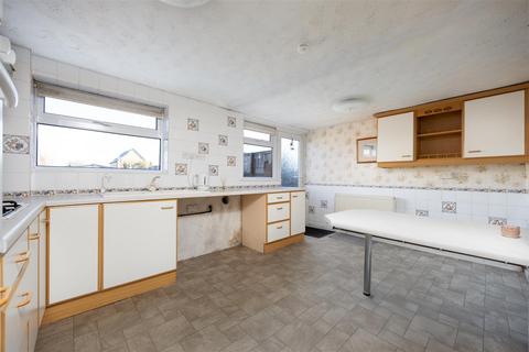 2 bedroom end of terrace house for sale, Wyke Road, Trowbridge