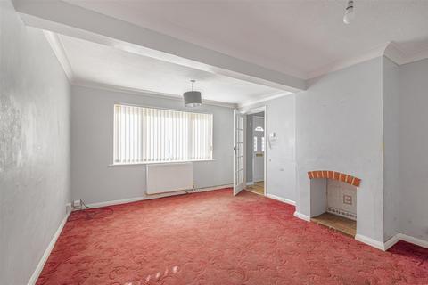 3 bedroom chalet for sale, Northdown Road, Newhaven