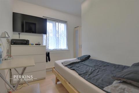 2 bedroom maisonette for sale, Perivale, UB6