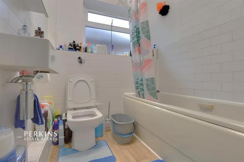 2 bedroom maisonette for sale, Perivale, UB6