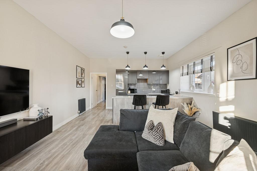 Kitchen/ Dining/ Lounge Area