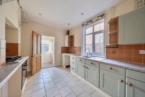 3 bedroom terraced house to rent, Newtown Road, Hampshire SO50