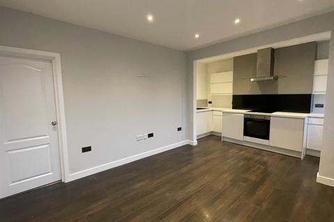 1 bedroom flat to rent, Victoria Road, Ruislip