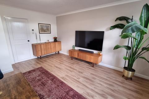 2 bedroom flat to rent, Gairn Road, Holburn, Aberdeen, AB10