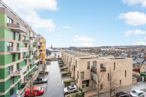 2 bedroom flat for sale, Cable Walk, East Greenwich, London, SE10