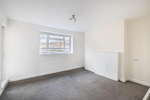 3 bedroom flat for sale, Streatham Hill, London