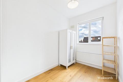 2 bedroom maisonette to rent, Heriot Road, London NW4
