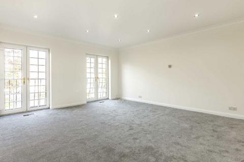 4 bedroom house for sale, Topiary Square, Kew TW9