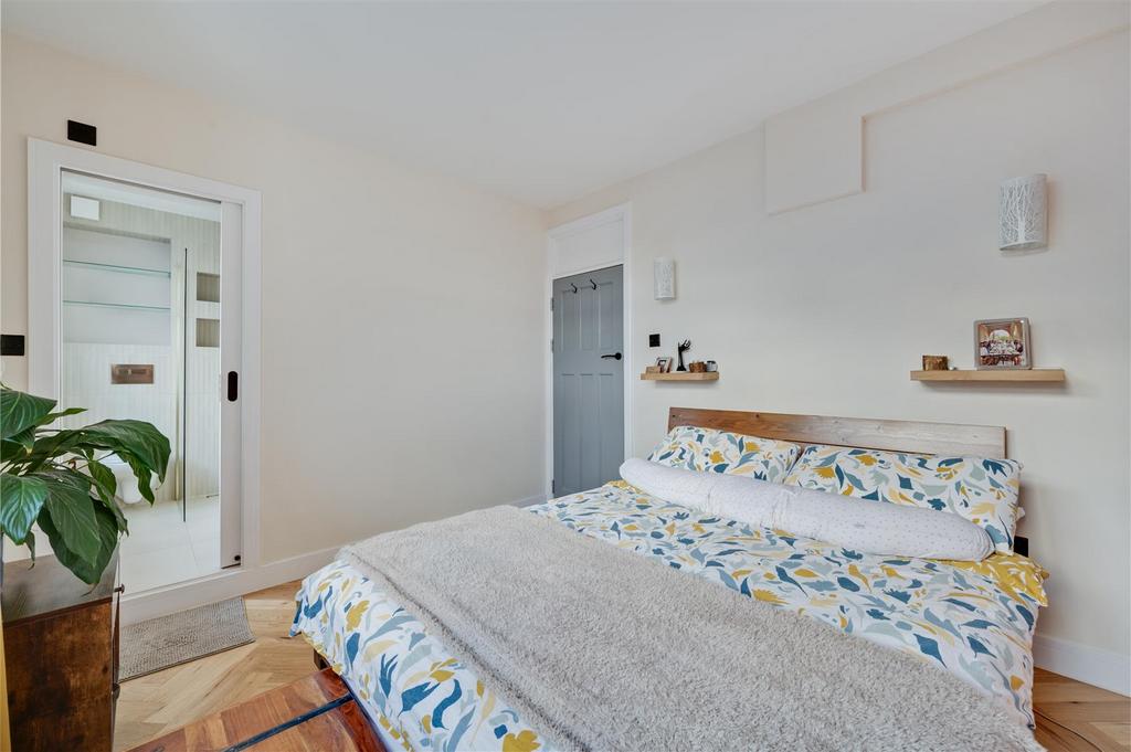 Daniels Gladstone Court, Anson Road 011.jpg