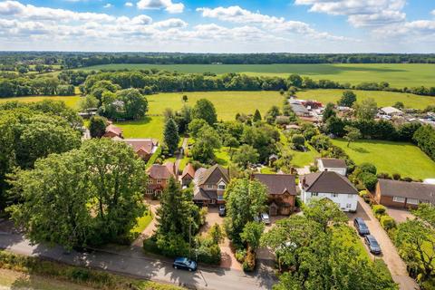 3 bedroom detached house for sale, Barkers Lane, Wythall