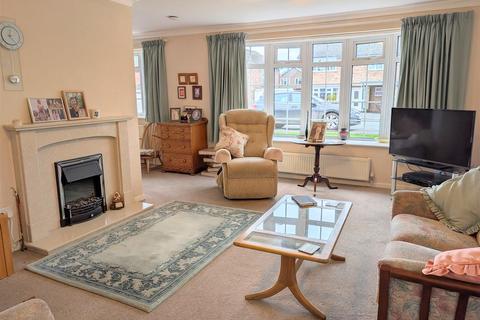 3 bedroom detached bungalow for sale, 14 Beech Close, Hanwood, Shrewsbury, SY5 8RA