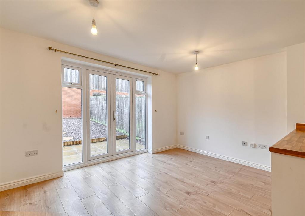 7 Hitchens Way-6.jpg