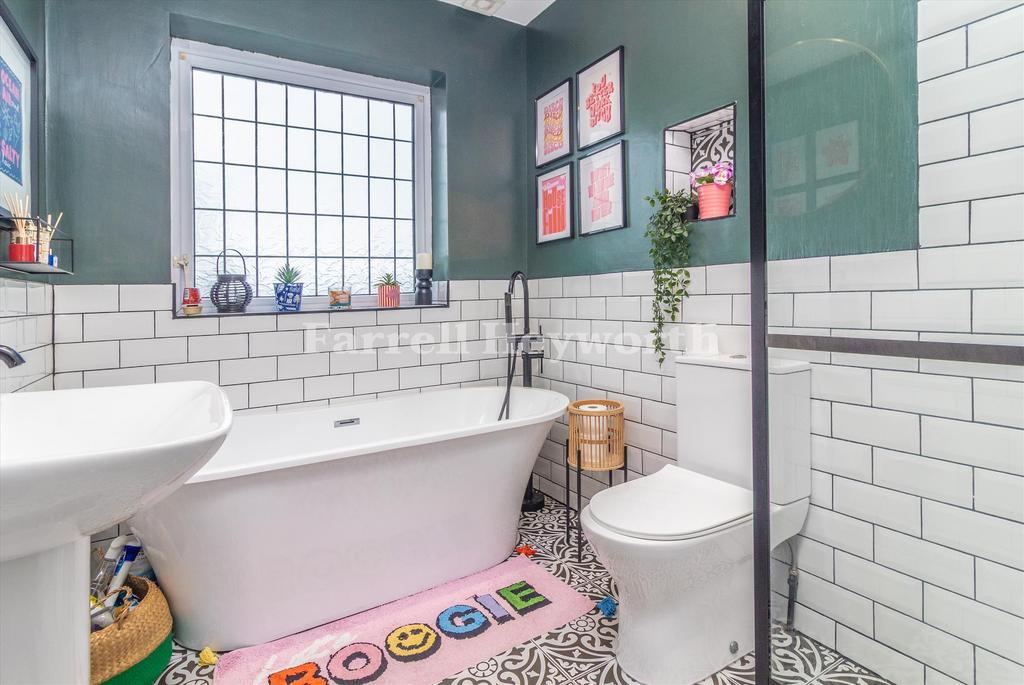 Bathroom image 2