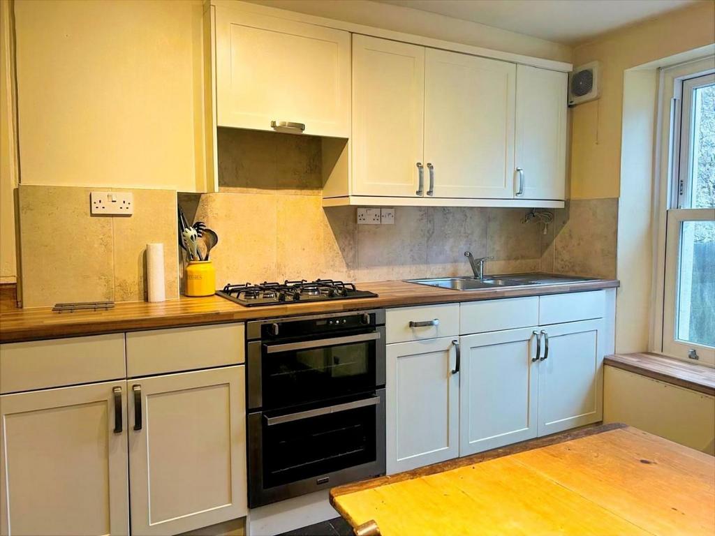 Beau kitchen1.JPG
