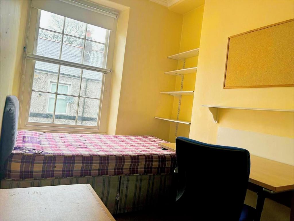 Beau room .JPG