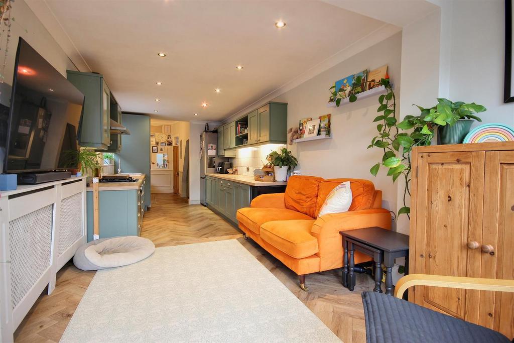Combined kitchen and day room