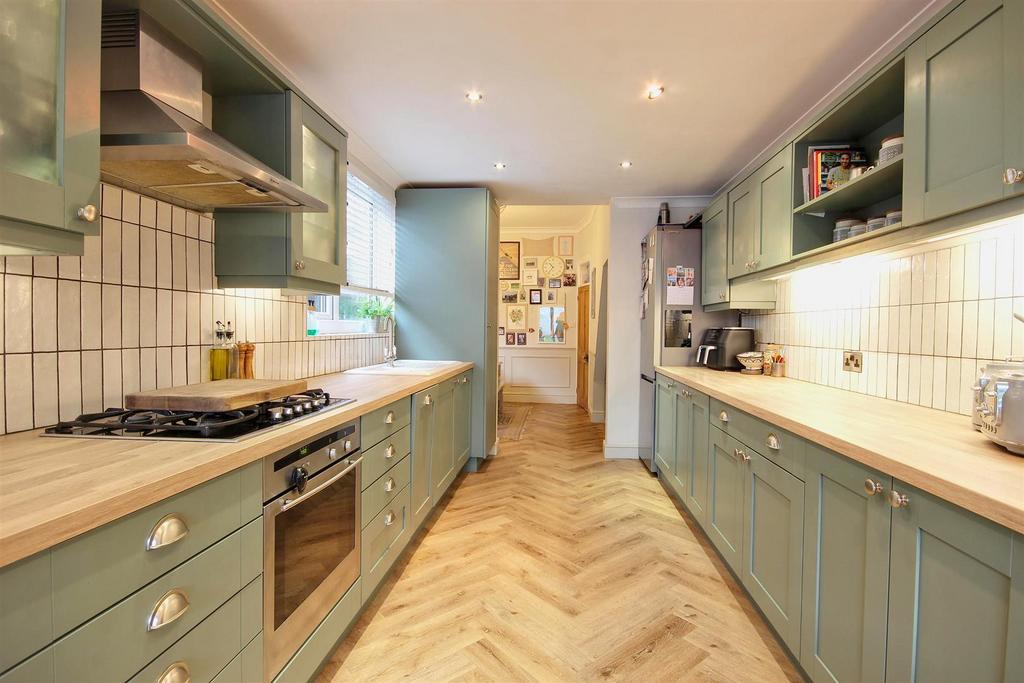 Combined kitchen and day room