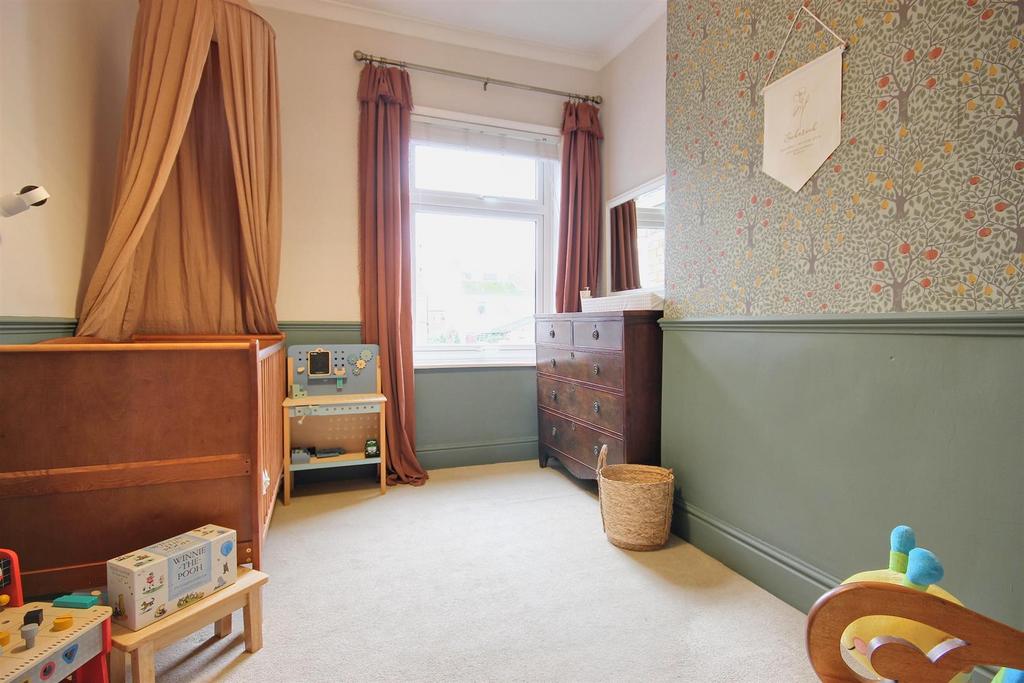 Bedroom 2 (rear)