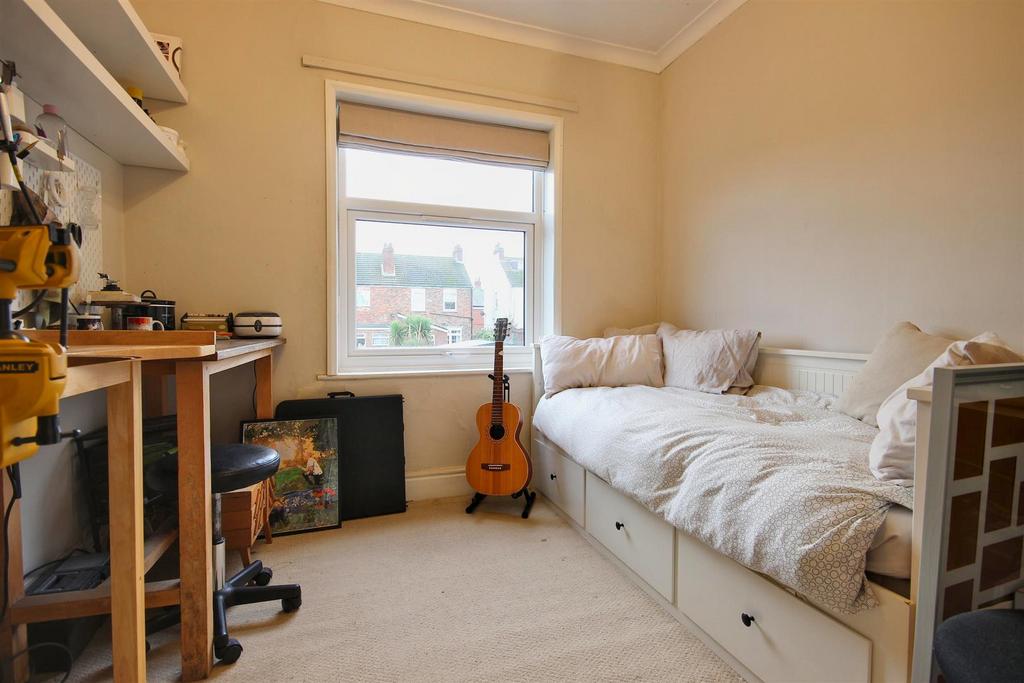 Bedroom 3 (rear)
