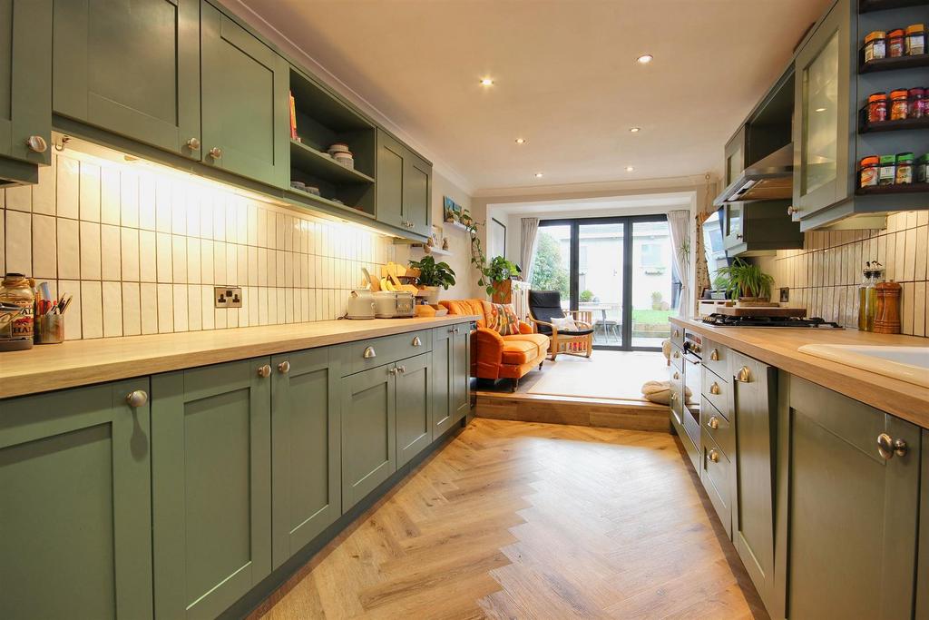 Combined kitchen and day room