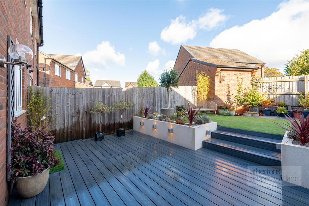 5 Meadow Close-3.jpg