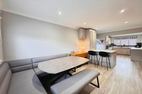 4 bedroom detached house for sale, Willow Bank, Selby YO8