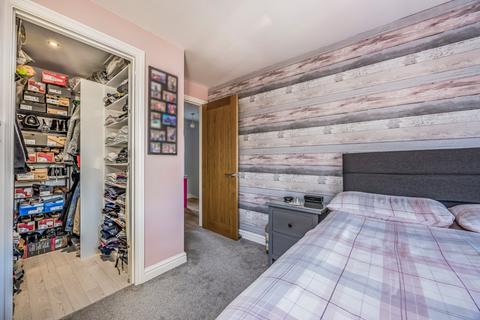 2 bedroom end of terrace house for sale, Mountbatten Square, Hampshire PO4