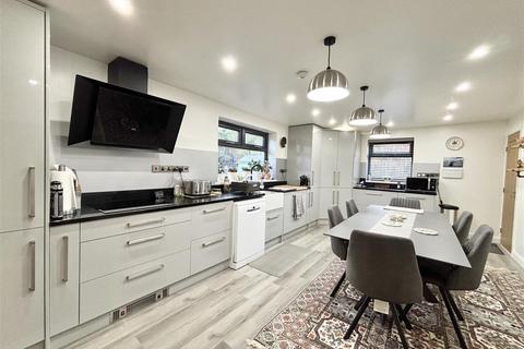 undefined, Damson Court, Bradford BD14