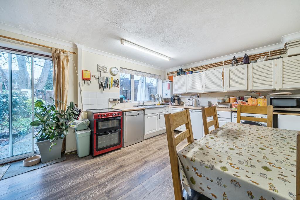 Kitchen/Dining Area