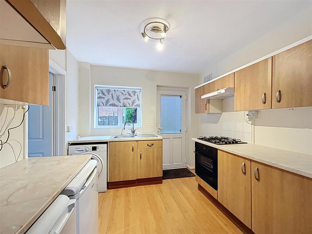 Fitted kitchen