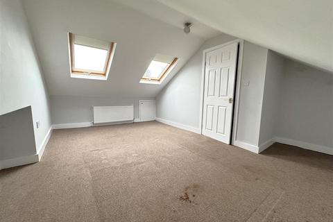 3 bedroom flat to rent, Bexley Road, Erith DA8