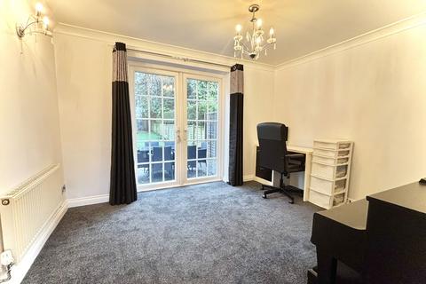 4 bedroom detached house for sale, St Peters Close, Hall Green