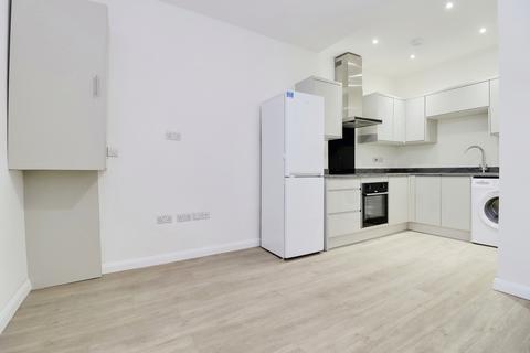 undefined, Fosse Road Central, Leicester, Leicestershire, LE3