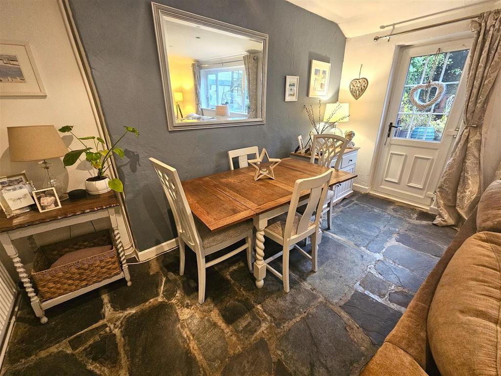 Dining Area.jpg